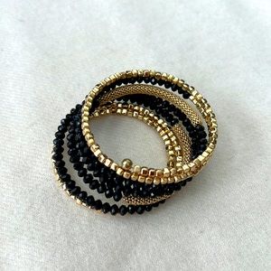 ♥️NWOT Sparkling gold and black wraparound bracelet. Formal or casual!